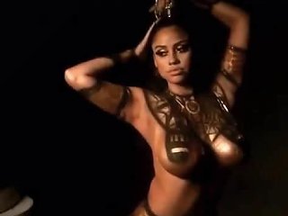 Ebony Cos Play Model Cleopatra Body Paint